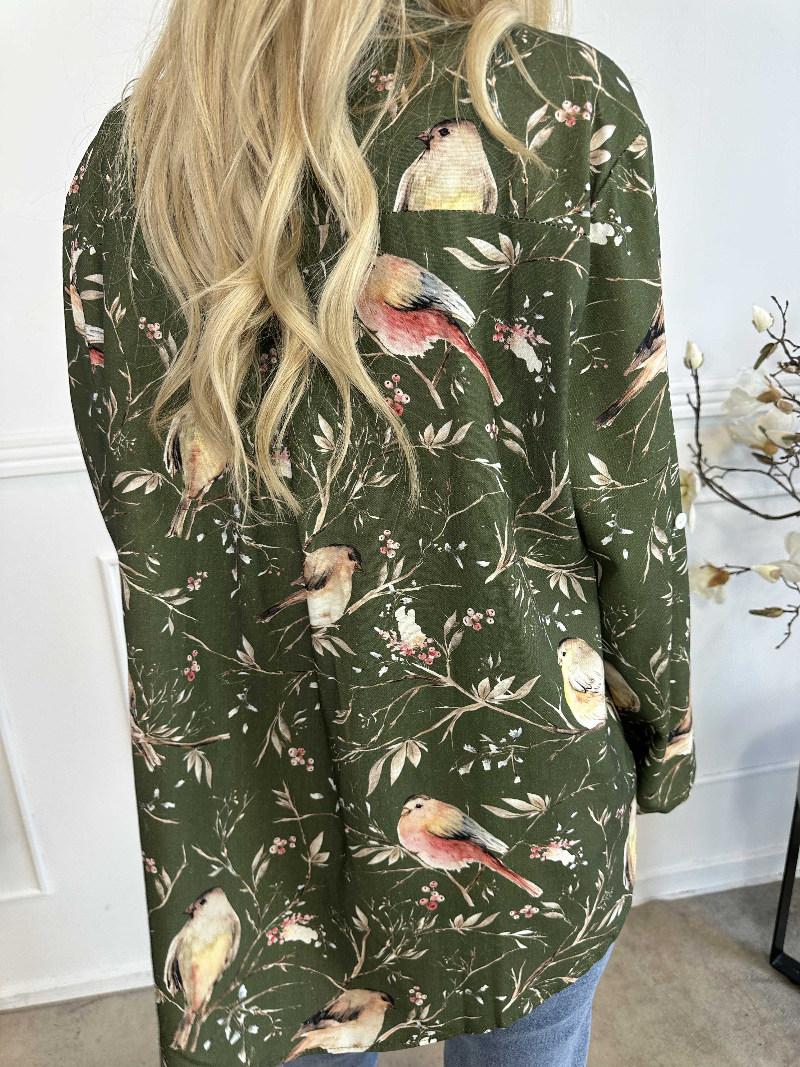 Carmen - Skjorte med fugle lavet i hør og bomuld